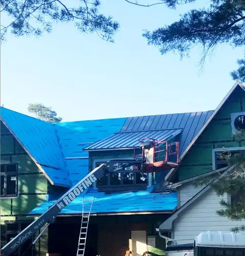 BC Roofing crew on site